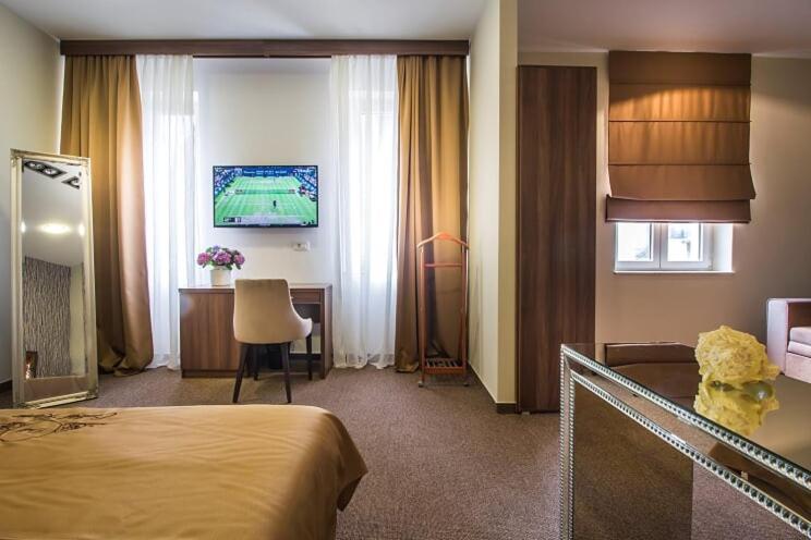 Central Luxury Rooms Omis Exterior photo